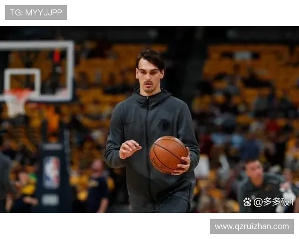 布克半场表现平平仅得8分2板5助球队状态堪忧需加强进攻效率 布克半场表现平平仅得8分2板5助球队状态堪忧需加强进攻效率